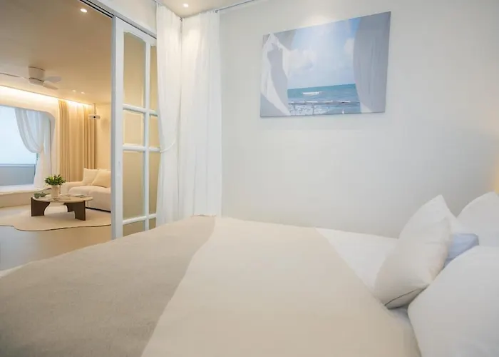 Apartment Near Hongik Station And Mangwon Market Spacious Living And Special Tea Seoul
