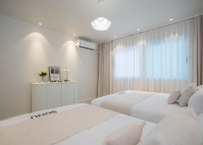 Apartment Near Hongik Station And Mangwon Market Spacious Living And Special Tea