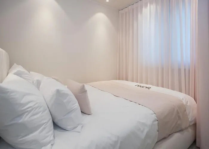 Apartment Near Hongik Station And Mangwon Market Spacious Living And Special Tea *