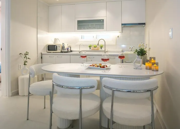 Apartment Near Hongik Station And Mangwon Market Spacious Living And Special Tea *